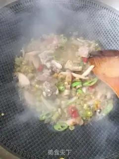 Make Pickle beef noodles step 17