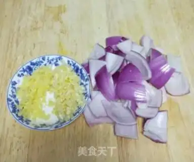 Make Fried mushroom broccoli step 1