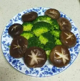 Make Fried mushroom broccoli step 3