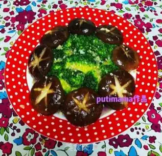 Make Fried mushroom broccoli step 7
