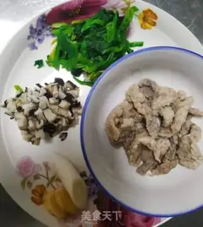 Make Porridge of spinach mushrooms step 4