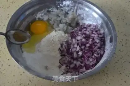Make Fried shrimp onions step 1