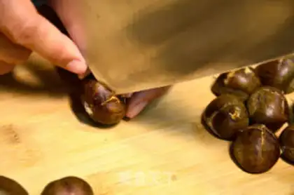Make Sugar roasted chestnuts step 1