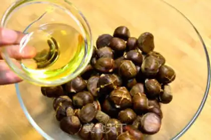 Make Sugar roasted chestnuts step 2