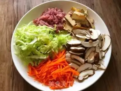 Make Spring rolls step 1
