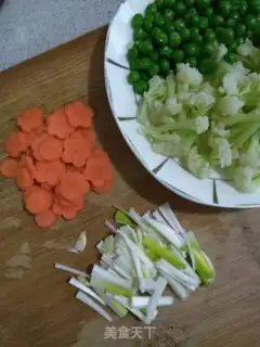 Make Peaches and cut flowers step 7