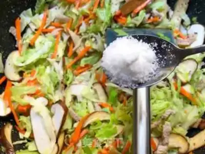 Make Spring rolls step 4