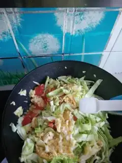 Make Tomato eggs and buns step 7