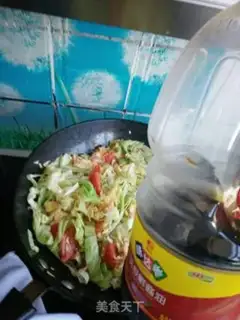 Make Tomato eggs and buns step 8