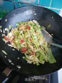 Make Tomato eggs and buns step 9