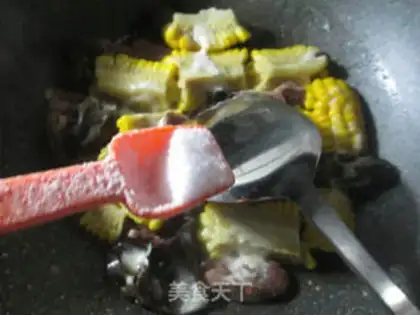 Make ♪ Black-mule sweet corn boiled duck legs ♪ step 4