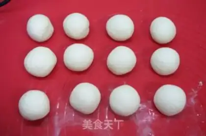 Make Fry fish seeds, croissants step 7