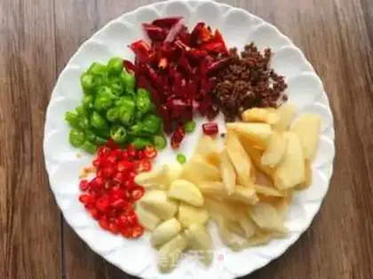 Make Spicy frog step 1