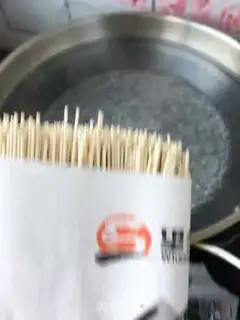 Make Spicy beef sauce noodles step 0