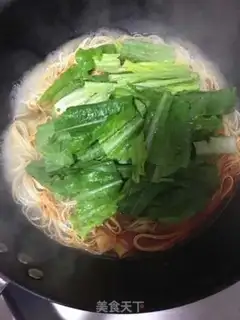 Make Soybeans, hot noodles step 3