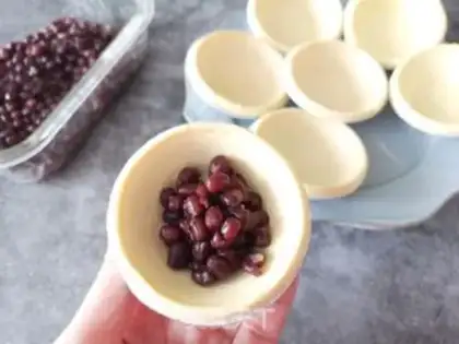 Make How to make soybeans out of egg skin step 3
