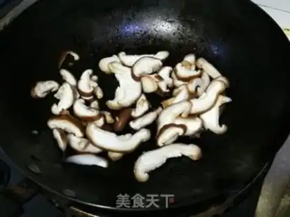 Make Mustard fried mushrooms step 3