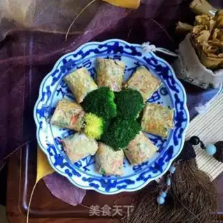 Make The broccoli egg roll step 7