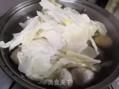 Make Beef chips and cabbage soup step 2