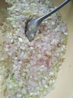 Make Yellow meat pie step 0
