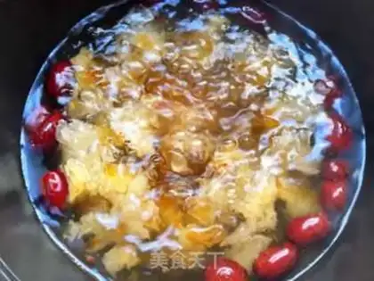 Make Peach glue silver ear soup step 5