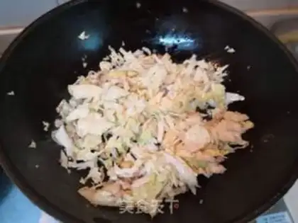 Make A fan of cabbage step 1