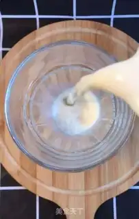 Make Strawberry pearl tea step 9