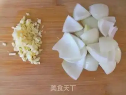 Make Pineapple shrimp fried rice step 3