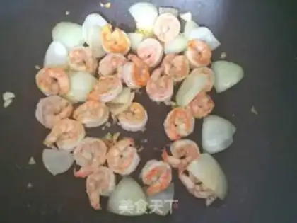 Make Pineapple shrimp fried rice step 6