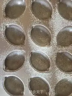 Make A green lemon honey cake step 5