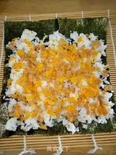 Make Gold and sand pine rolls step 3
