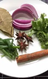 Make Homemade pepper oil step 1