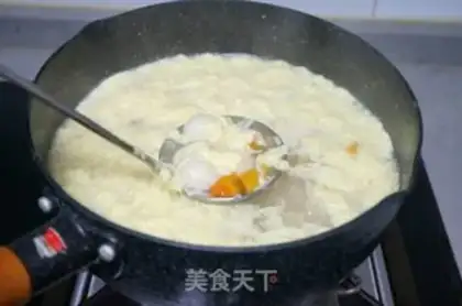 Make Pumpkin chestnut egg soup step 6