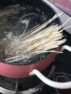 Make The apricot cucumber noodles step 7