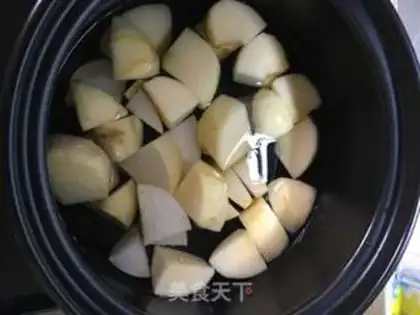 Make Cleaning up apple pear step 1