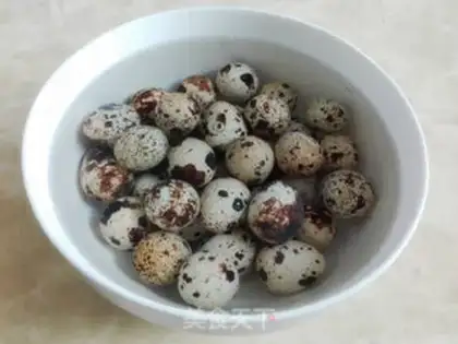 Make Quail egg red pork step 1