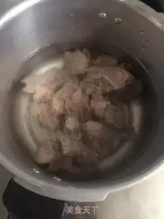 Make ♪ White radish and dragonbone soup ♪ step 1
