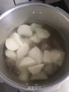Make ♪ White radish and dragonbone soup ♪ step 2