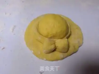 Make Cute hats, buns step 9