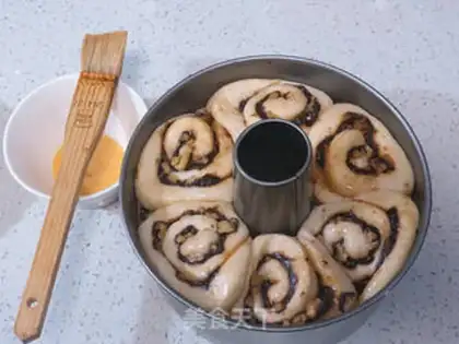 Make Black sugar cinnamon hand tore step 19