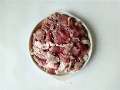 Make The radish lamb soup step 1