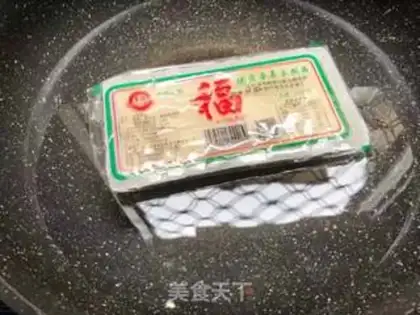 Make Eggs and tofu step 1
