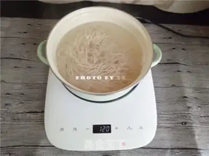 Make Dry-dry noodle step 1