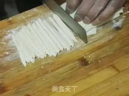 Make Family version of old Beijing noodles step 13