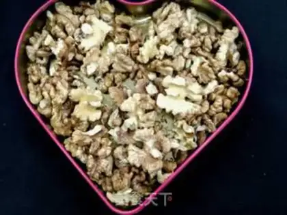 Make Microwave walnuts step 3