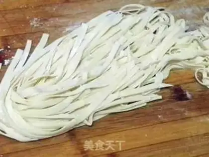 Make Family version of old Beijing noodles step 14