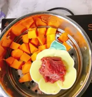 Make Pumpkin line of lamb step 2