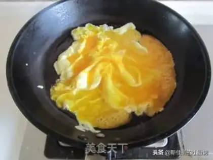 Make A dumpling-covered cauliflower box step 2