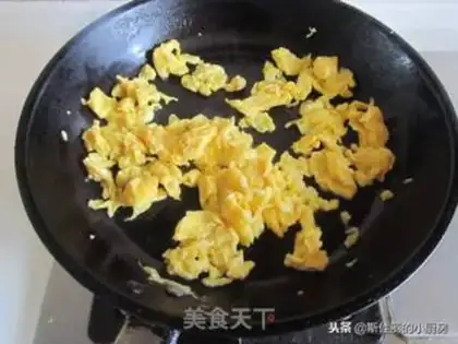 Make A dumpling-covered cauliflower box step 3