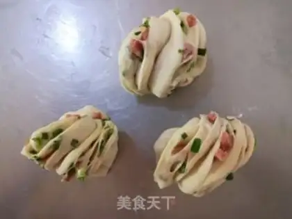 Make Beef onion rolls step 7